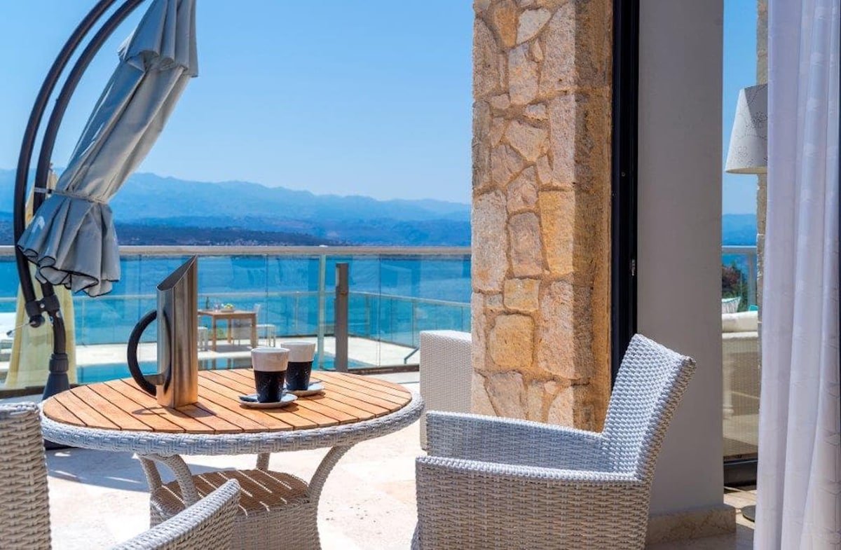 Villa Rey – Follow your luxury senses. Seafront gallery image 4