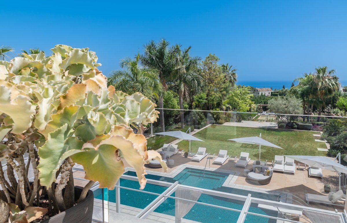 All About Villa Serenity gallery image 4