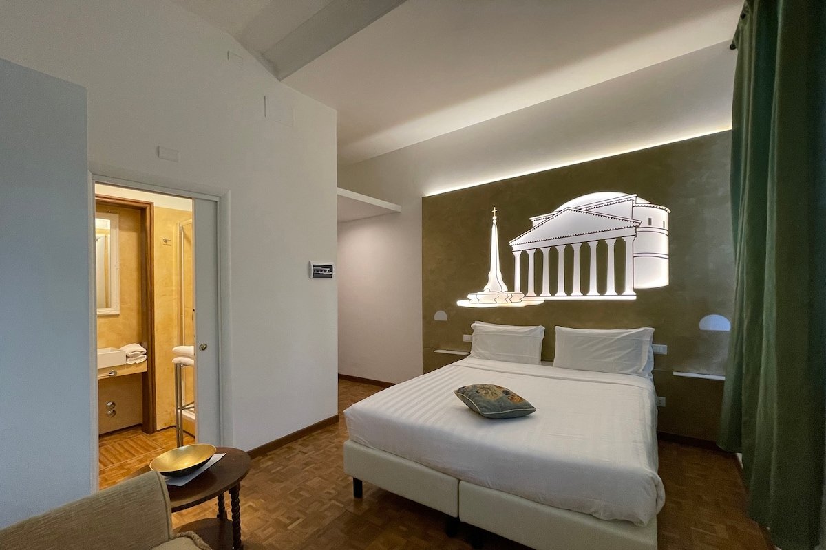 A PLUS Rome flat near theTrevi Fountain+parking gallery image 5