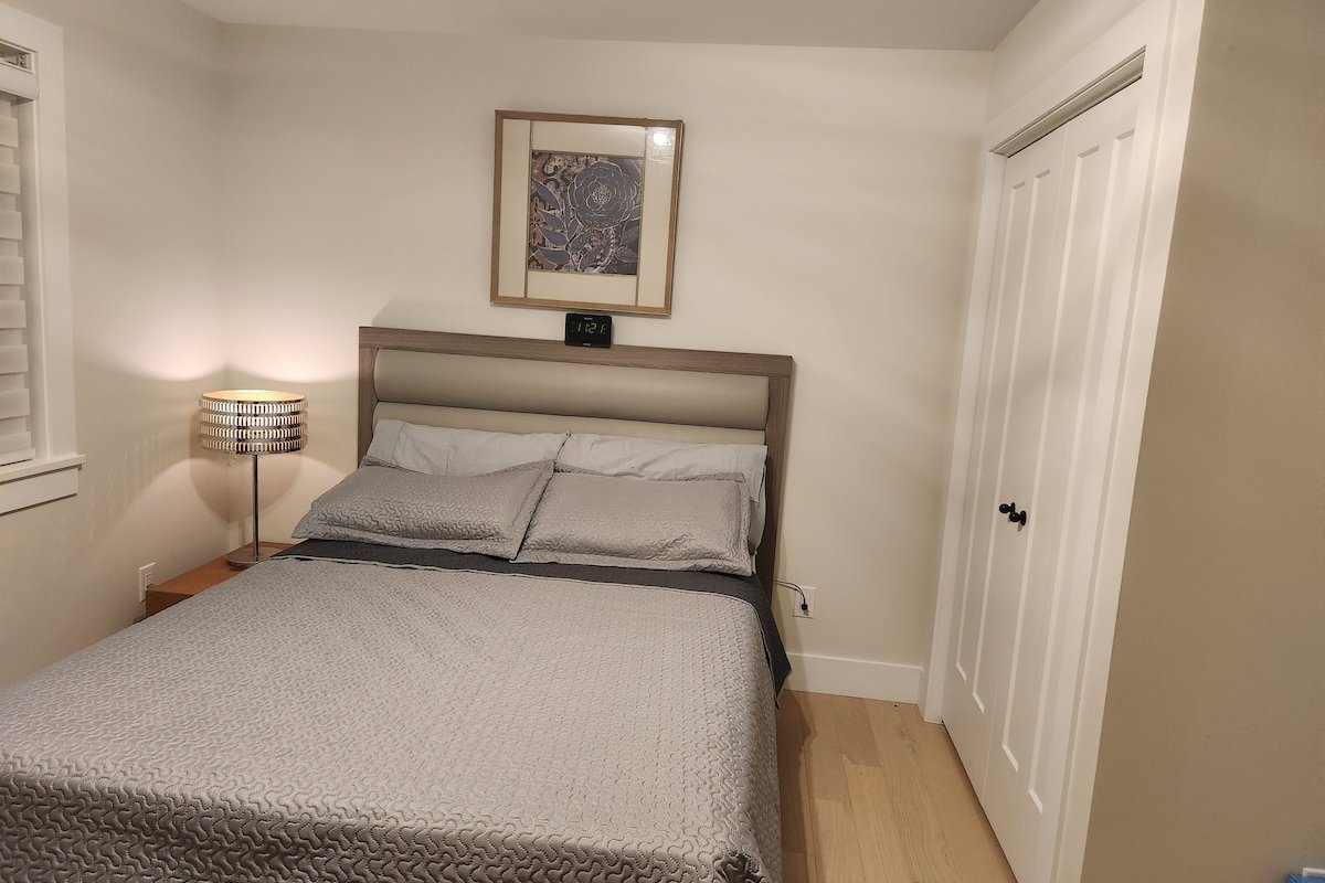 Well Furnished New Home 4mins to Airport gallery image 5