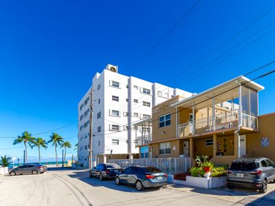 Beachfront 2 Story/3BRM/3BA/2 O. View Ter./Parking
