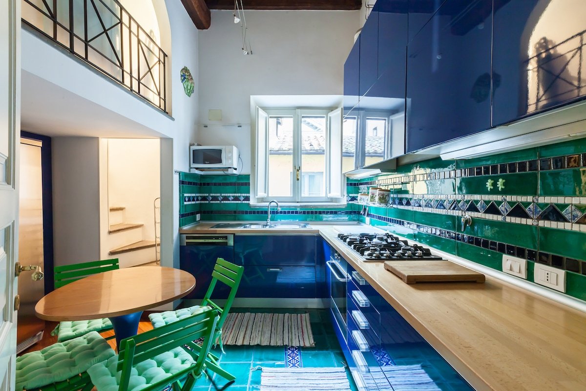 Giusi – Trevi Fountain, Rome gallery image 3