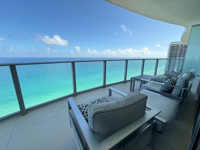 Luxury LPH with Ocean Front retreat 2/2 @ 39th Fl