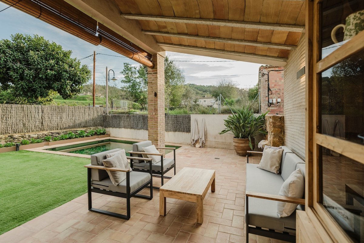 Villa rural 10p, 4 baños, piscina, BBQ. Cal Trumfo gallery image 5