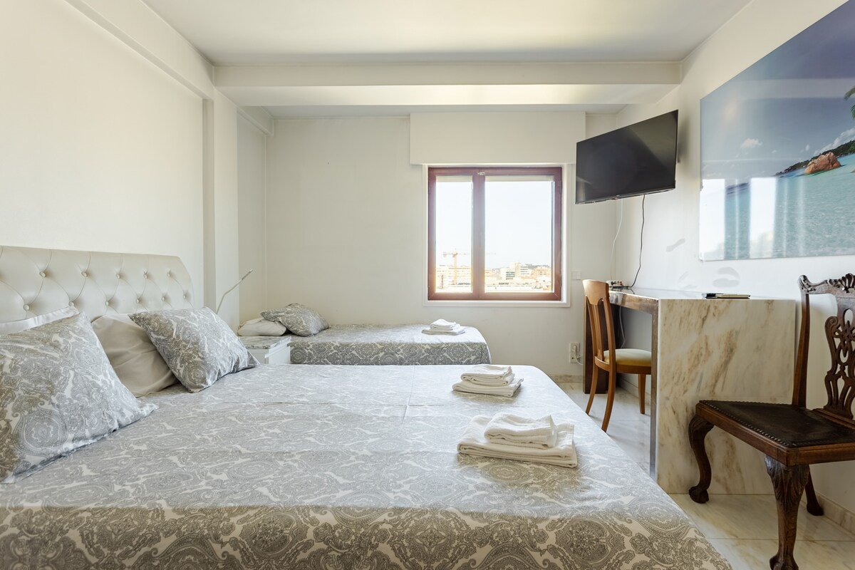 Porto Sea Apartments – Deluxe Sea View gallery image 5