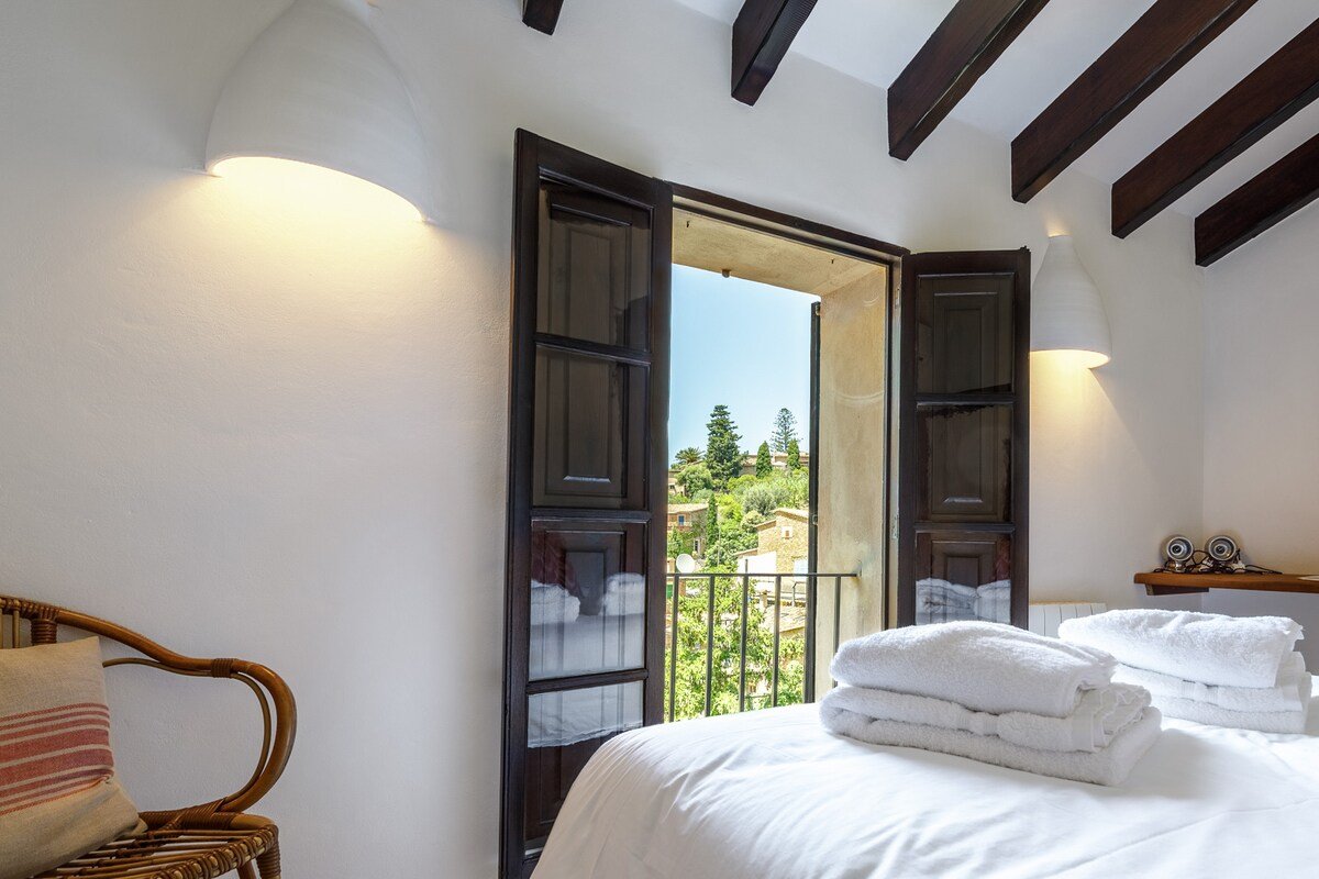 Can Topa gallery image 3