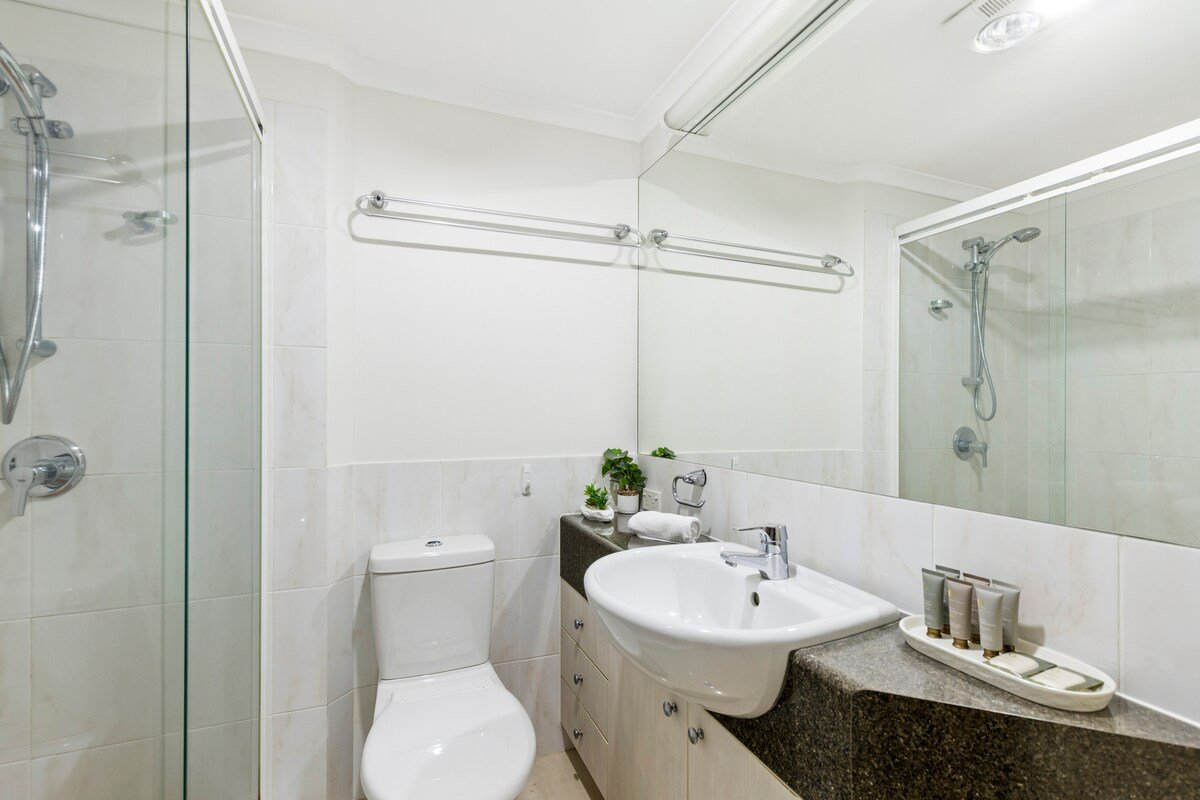 Parkside Southbank 2bed Villa gallery image 4