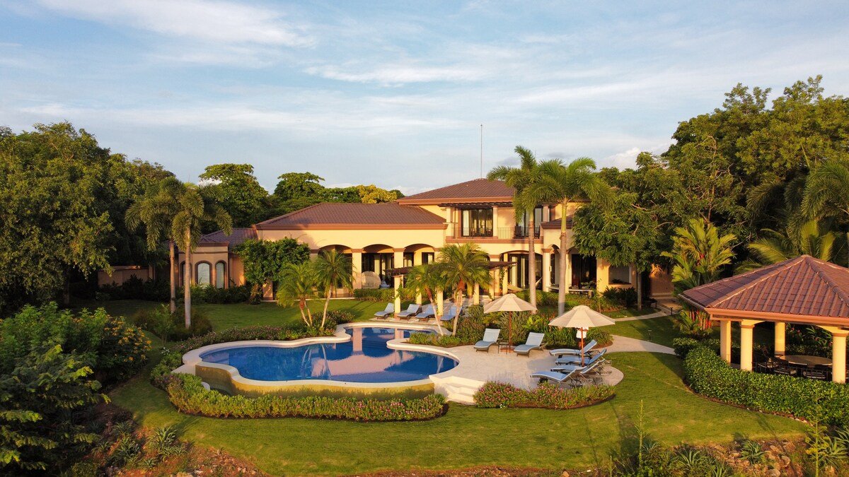 Papagayo Paradise 7BR Villa w/ Breathtaking Sunset