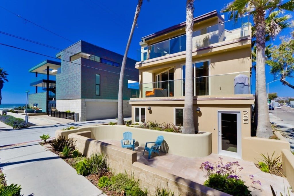 Breezy Balconies & Ocean Views! gallery image 4