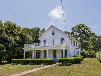 Narragansett Pier, Walk to Beach, 7BR/5BA, 14pp