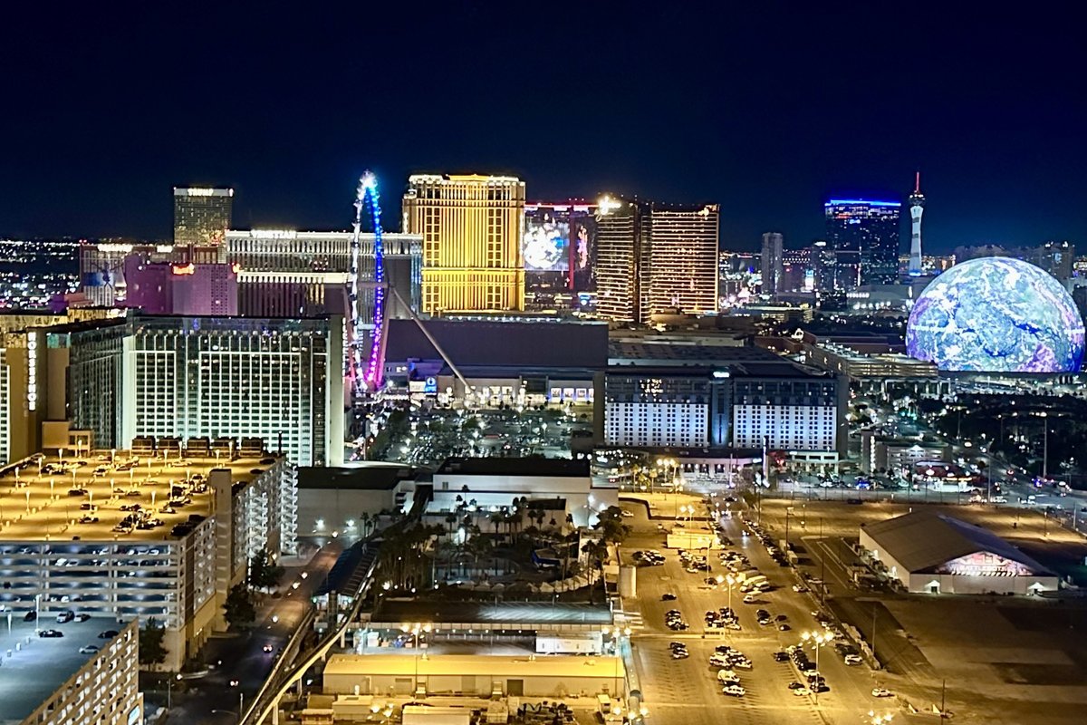 MGM Signature 2BR2BA PH Strip view No Resort Fee