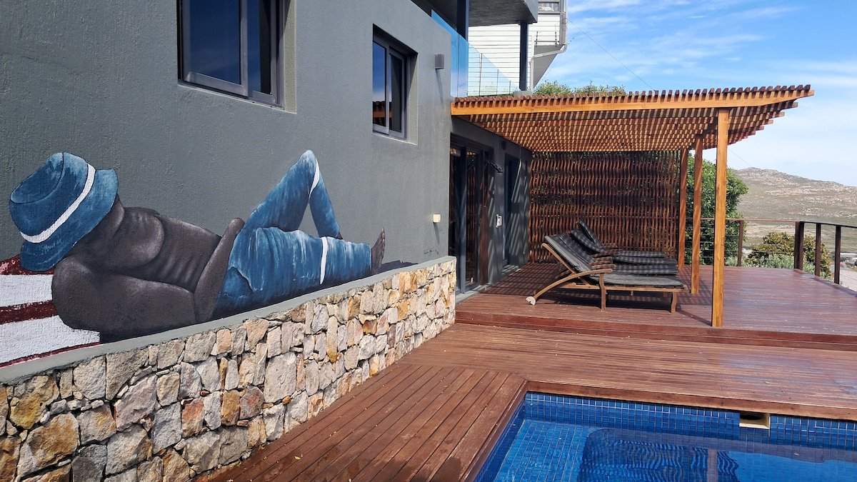 Amazing ocean view villa with private pool gallery image 2