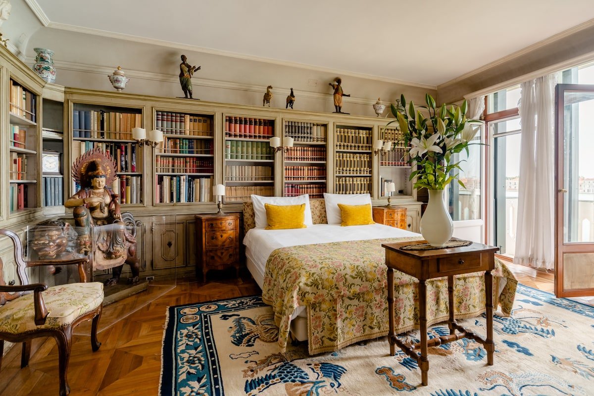 Zattere luxury fully accessible water front 3 bdrs gallery image 2