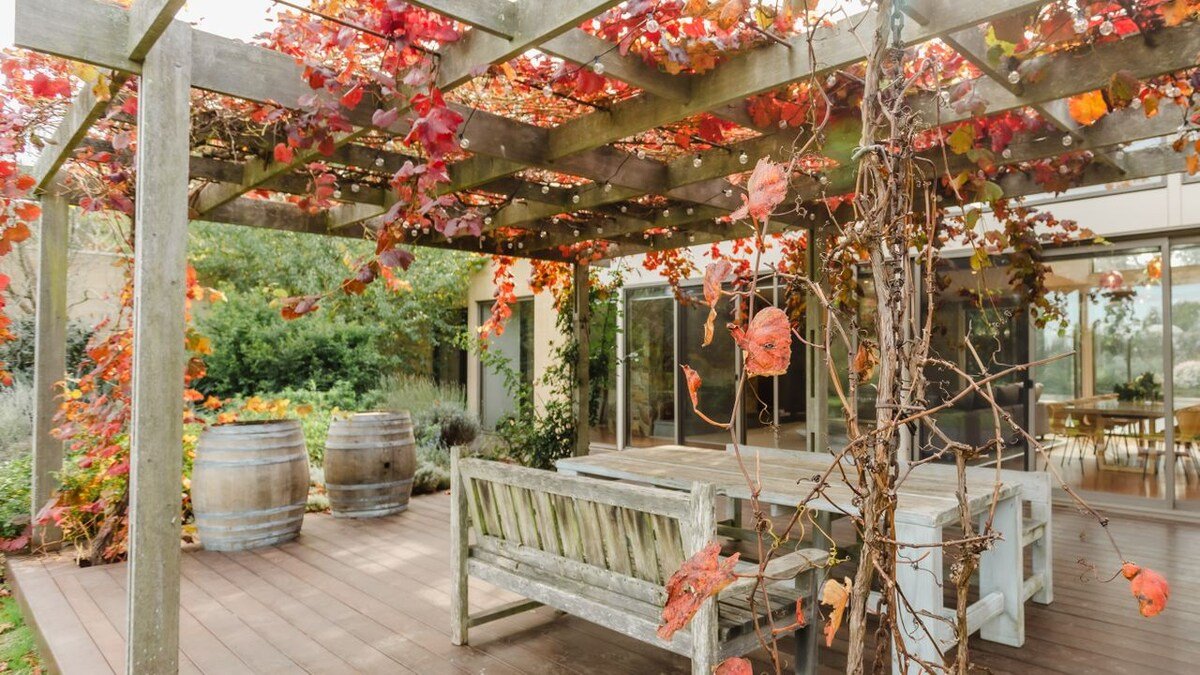 Tucks Rise gallery image 3