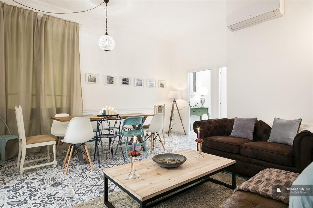 Auténtico Apartamento Cerca de Plaza Catalunya gallery image 3