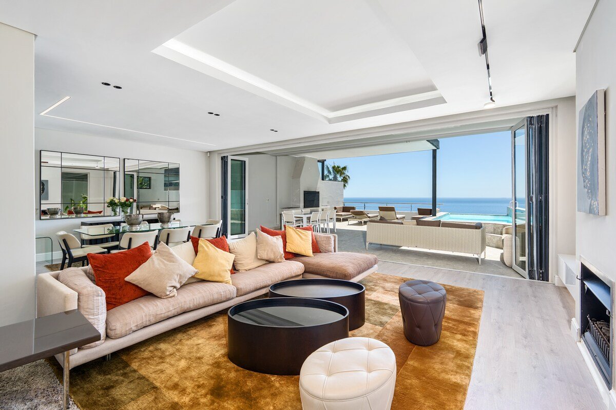 Renovated: Camps Bay Penthouse: pool, views gallery image 4