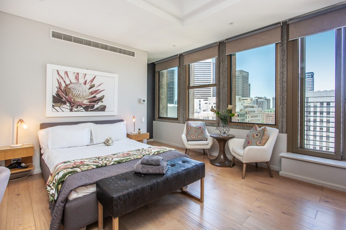 Skyline Retreat •Stylish Comfort• Pool•Gym 1008