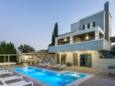 FREE Breakfast/heated Pool/Playground/5km from Sea