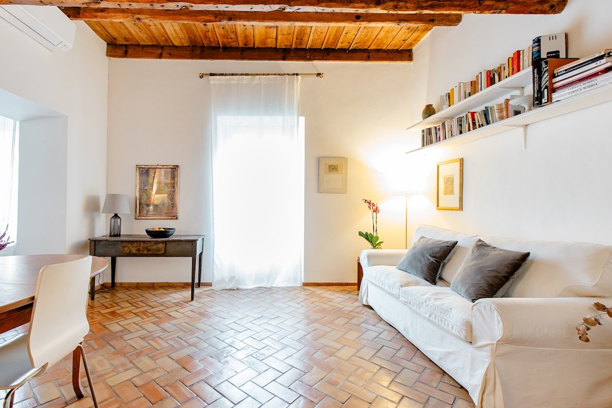 Lovely family house Pantheon gallery image 3