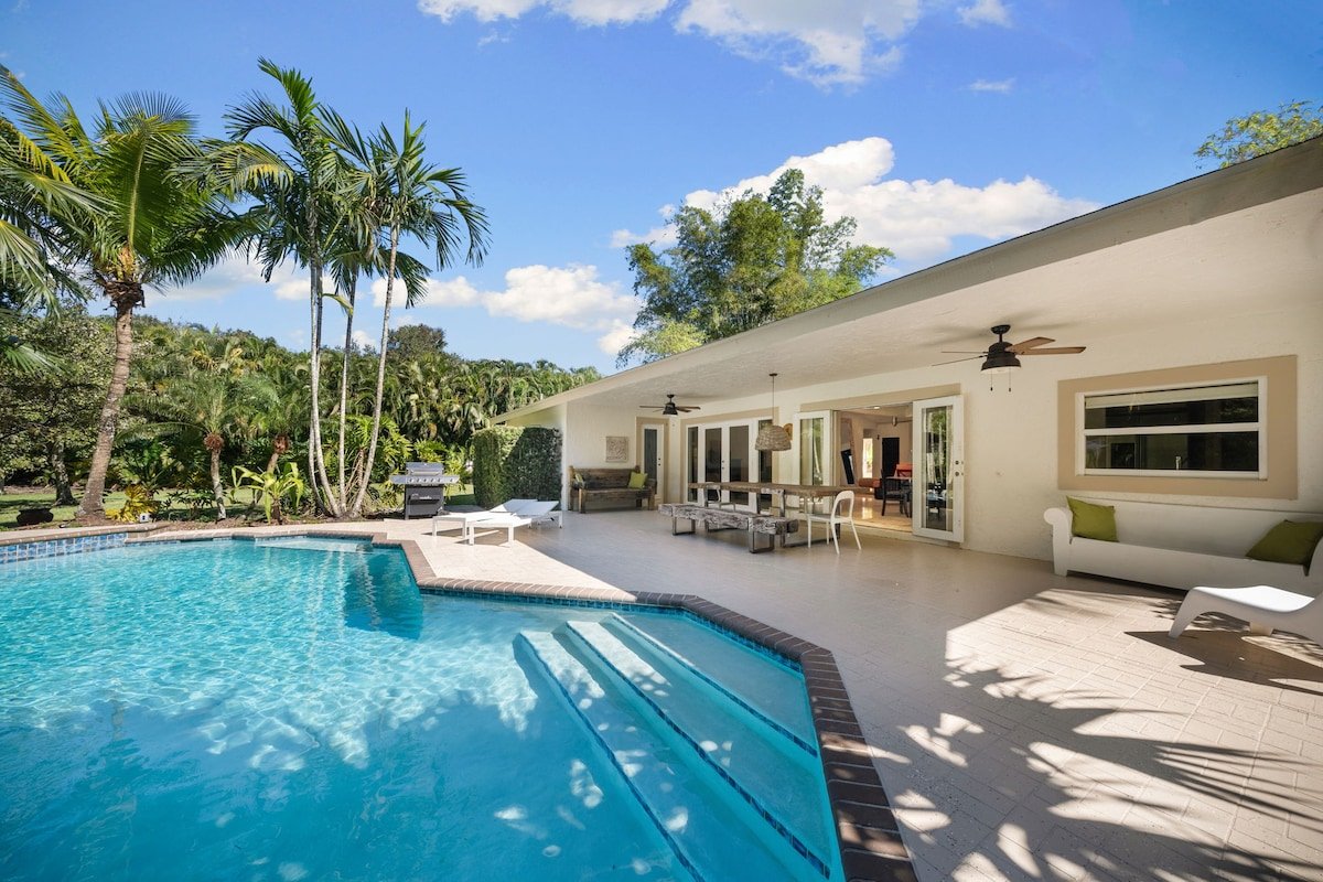 Your Sanctuary awaits you with Heated Pool gallery image 4