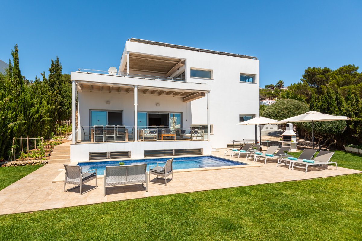 Orquidea, deluxe villa sea views jacuzzi & 2 pools