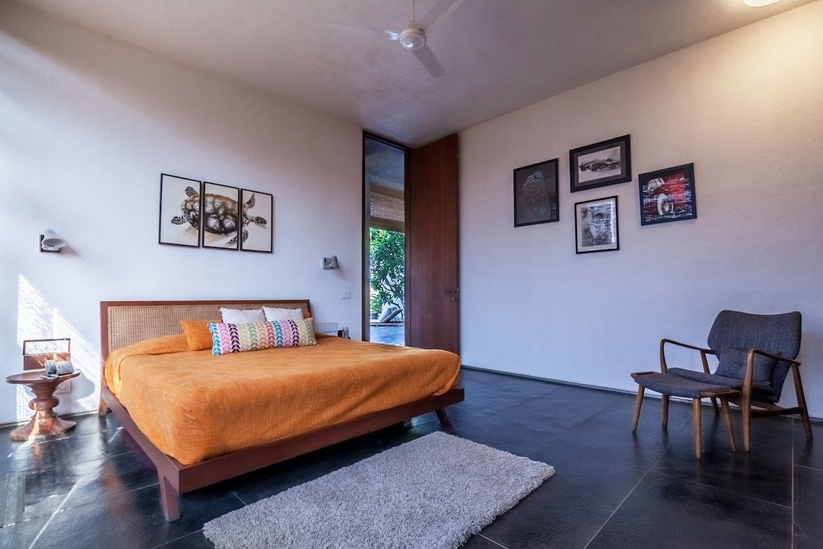 4bhk-Infinity Pool , Luxury Interior-Paashaan. gallery image 4