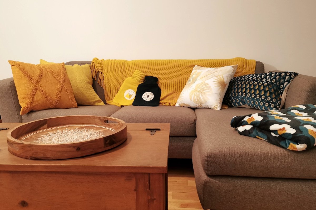 Lovely 2BR in the heart of the Plateau gallery image 2