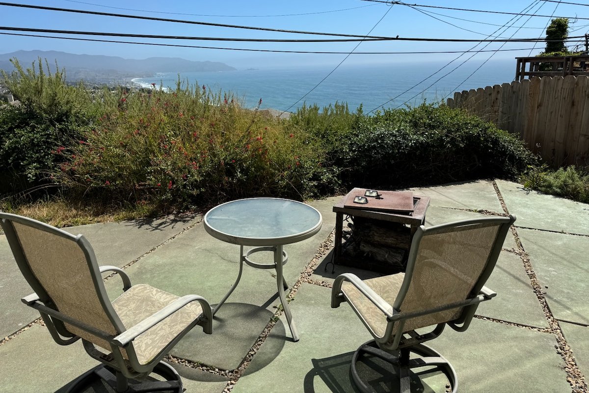 Blue Horizon Beach & Ocean Delight “Holiday Disc” gallery image 4