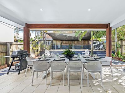 Manly Oasis 5BR – 3 King Beds, Pool, BBQ