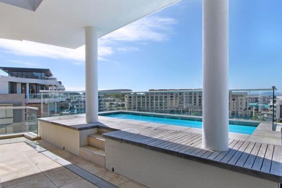 Photo 3 of Juliette 703 accommodation in V&A Waterfront, Cape Town with 3 bedrooms and 3 bathrooms