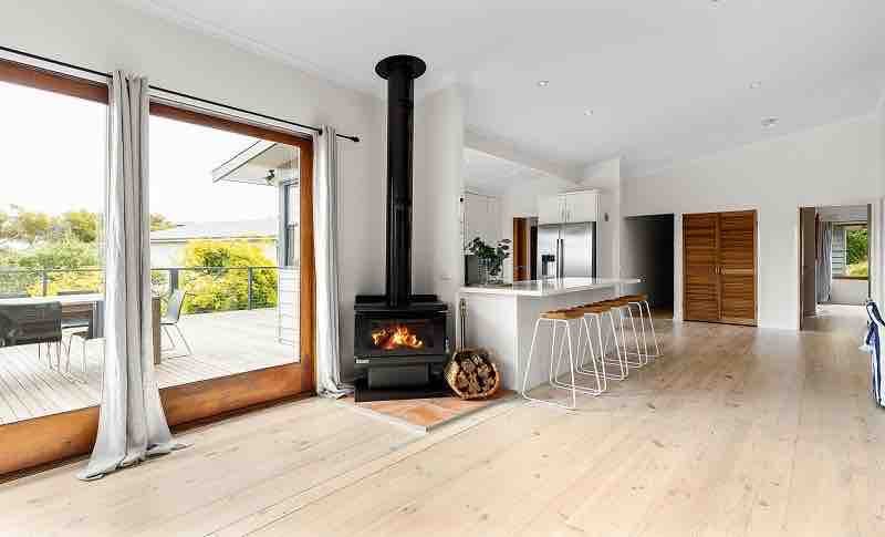 My Champagne Deck by MyCoastline Accommodation gallery image 2