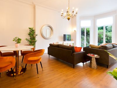 Spacious 3 bed premium apartment – central London