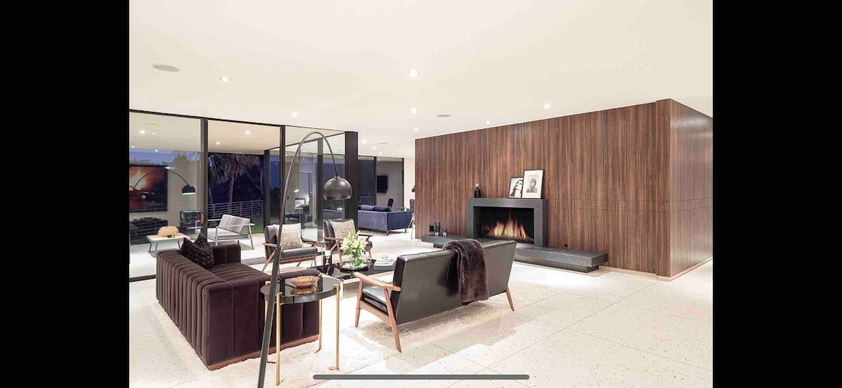 Private Bel Air Estate w/ Luxury Pool gallery image 5