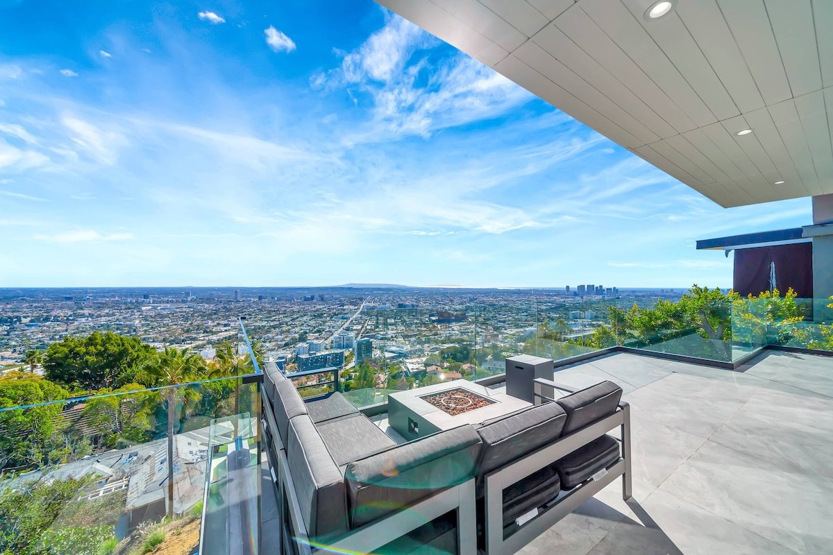 Hollywood Hills Retreat w/Guesthouse & City Views! gallery image 4