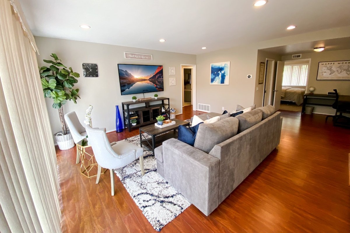 Old Phillips/Greenbriar Luxury Single Story Home! gallery image 3