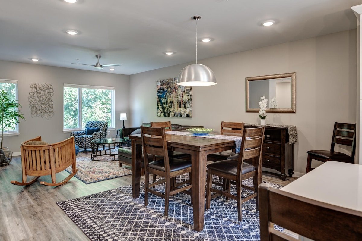 Asheville Proud South Slope Townhome gallery image 3