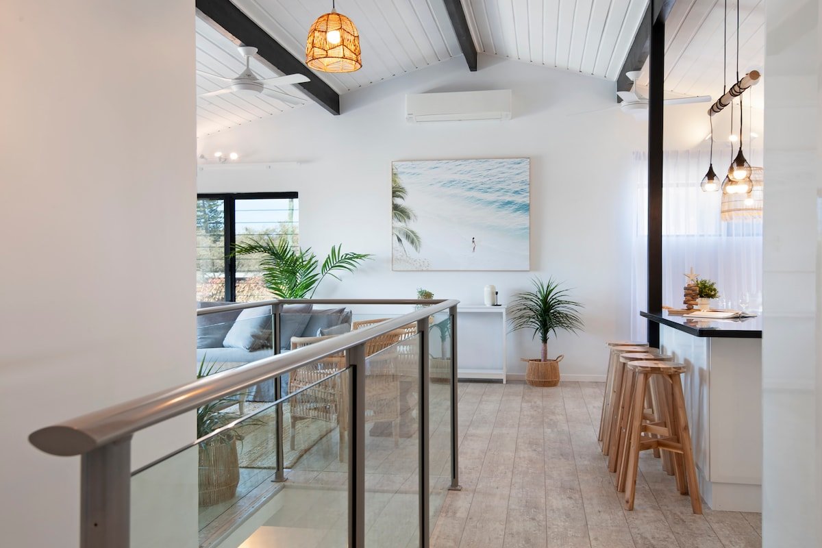 Beachside Home, Cartwright Lighthouse, Shopping gallery image 2