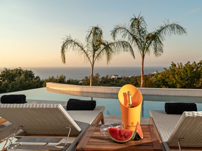 SeaView Family Haven in Green Bliss, Near Town