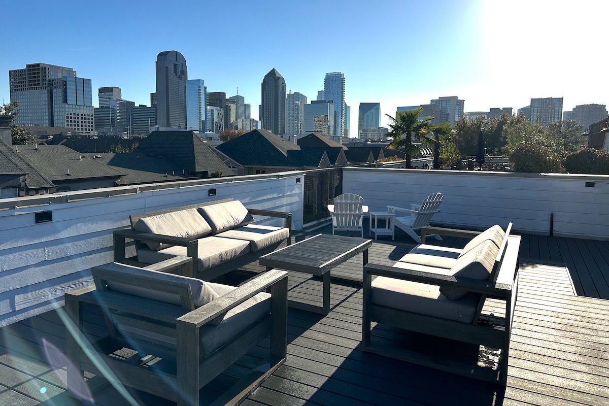 Dallas Townhouse with rooftop gallery image 3