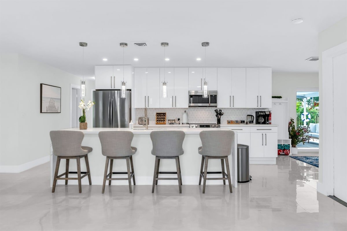 Serenity Sands Delray Beach Oasis – Modern Getaway gallery image 2