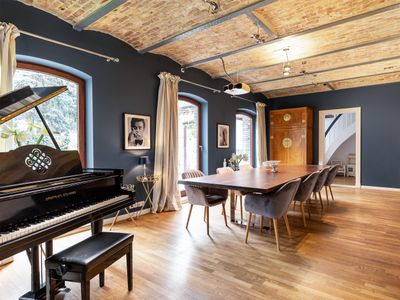 Historic single Mansion near City center of Berlin