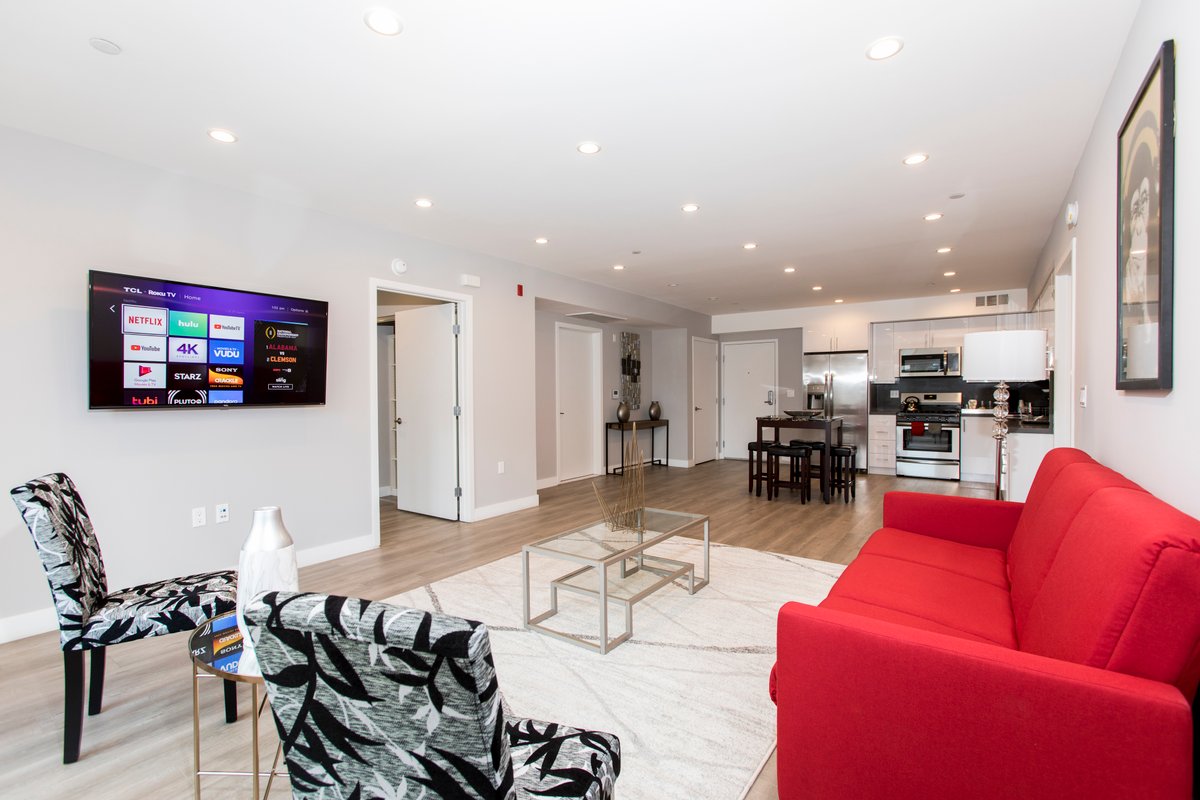 Spacious Condo w/ Balcony!