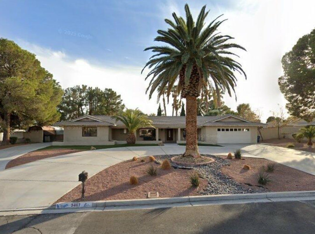 1/2Acre Luxury Closest to Strip/S LVBlvd 5min-airp gallery image 3