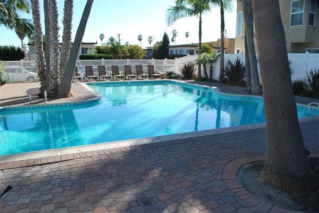 Fantastic Pacific Beach Ocean Front 2 BR-205! gallery image 5