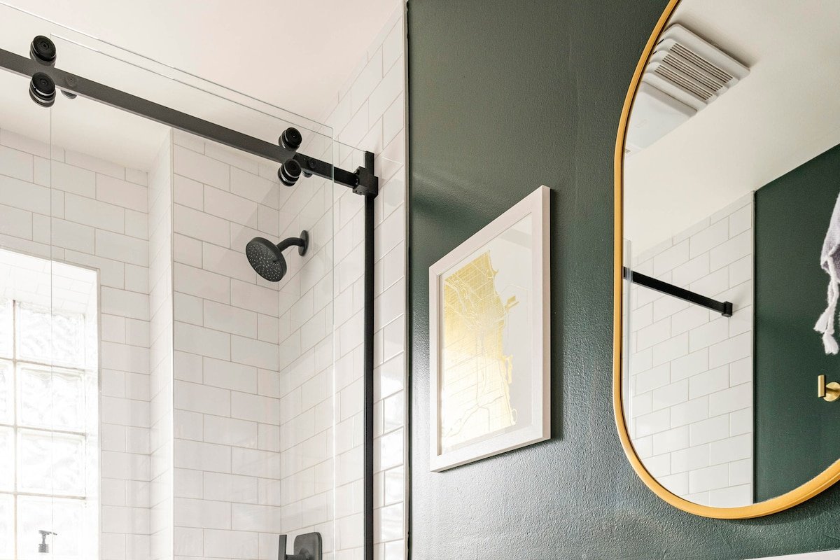 Large Remodeled Home in Lincoln Park, Sleeps 12! gallery image 5