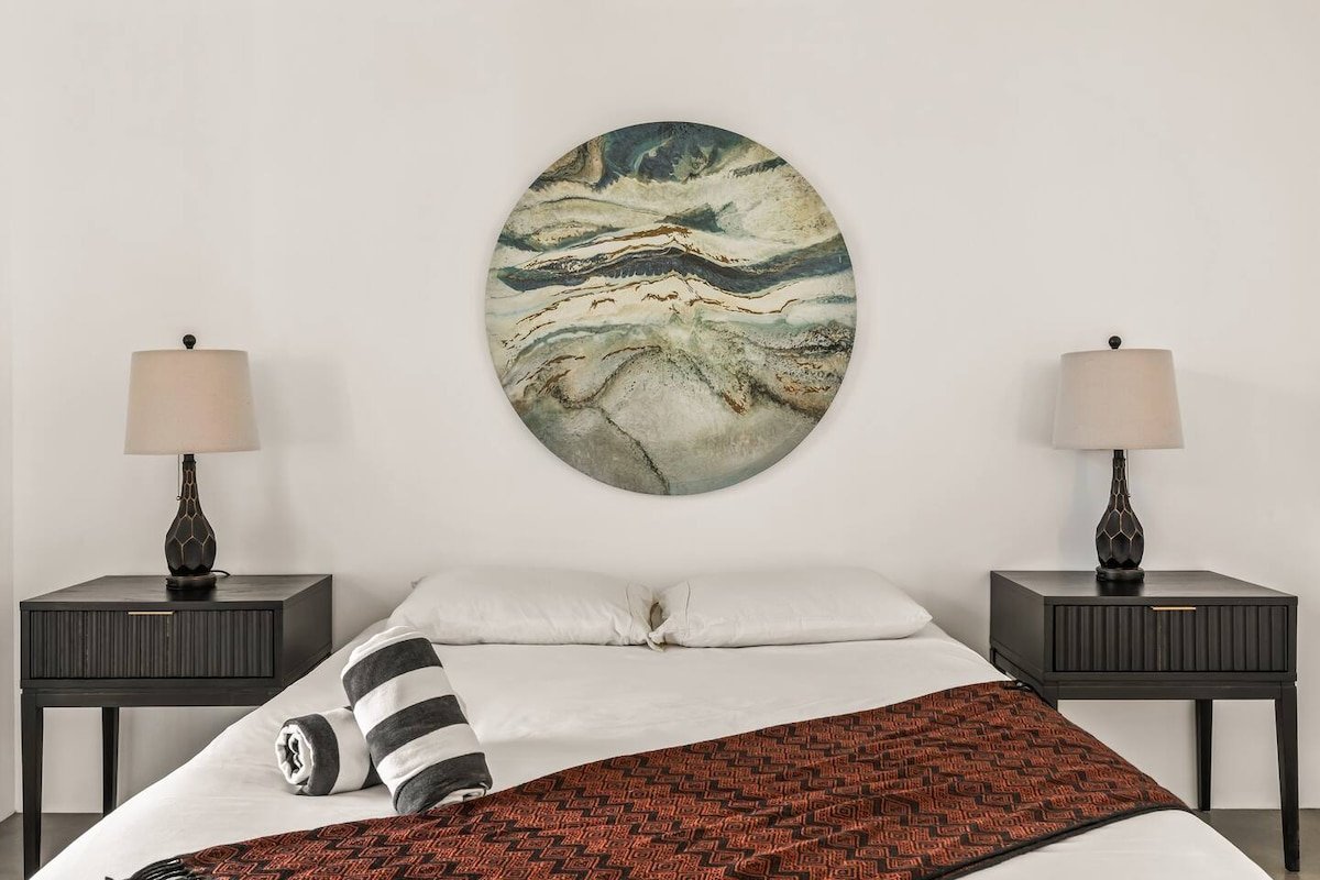 Casamia By The CoHost Company gallery image 5