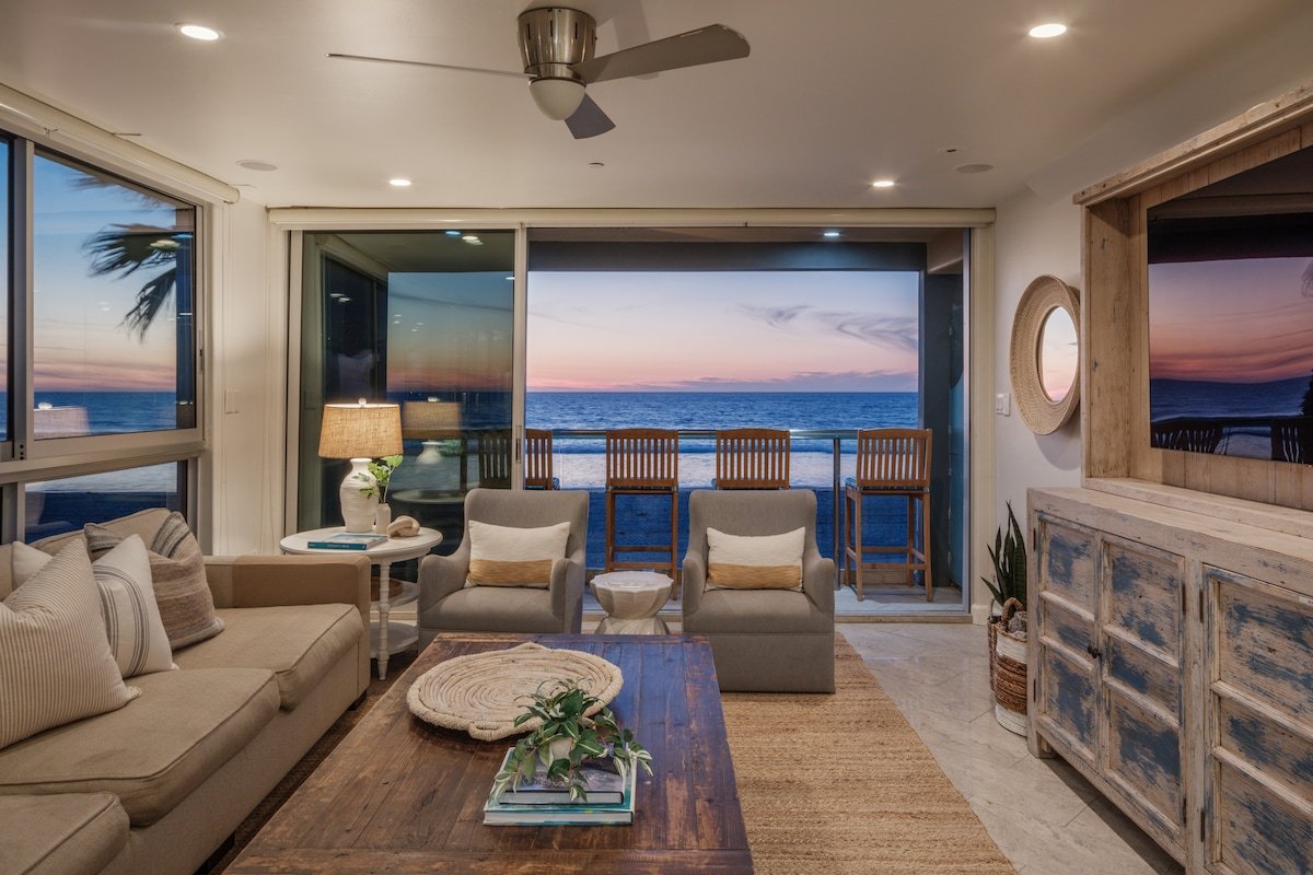 Oceanfront Condo w/ Private Roof Deck & High-End gallery image 2