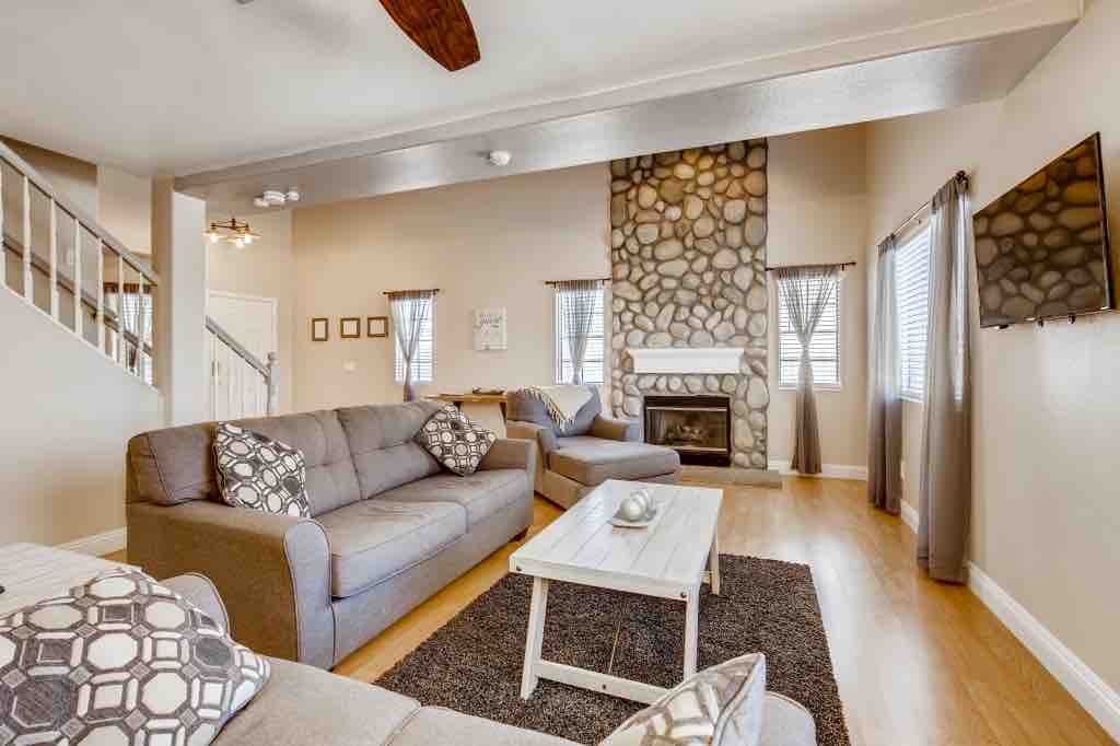 Spacious 4Bdr Oasis with Pool/Spa – Family Escape gallery image 5