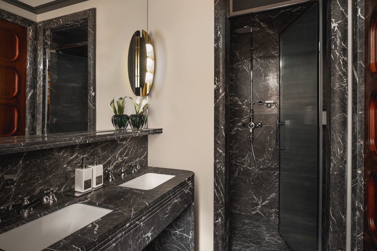 Luxury Two-Bedroom Apartment gallery image 5