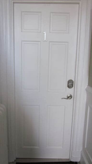 ★Entire House In Downtown Newport★5 BDRM★Parking★ gallery image 4